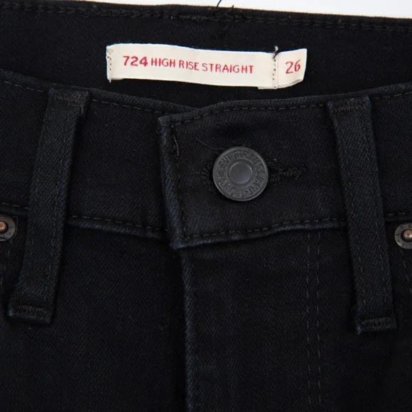 NWOT Levi’s 724 HIGH RISE STRAIGHT FIT WOMEN'S JEANS in Black - Picture 2 of 10